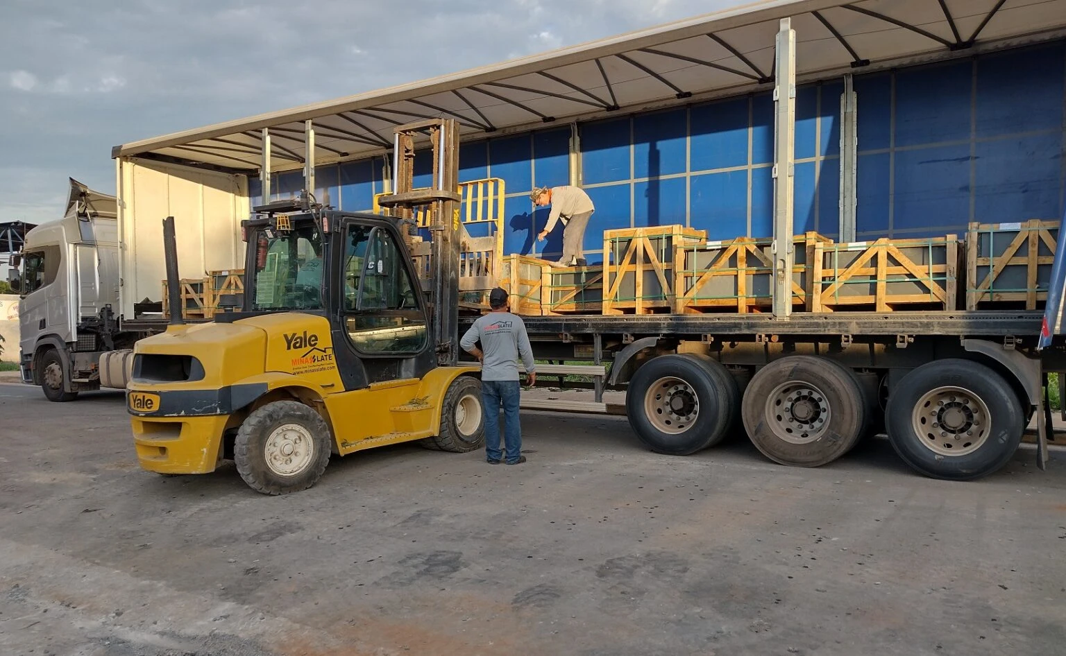 transporting slate for shipping